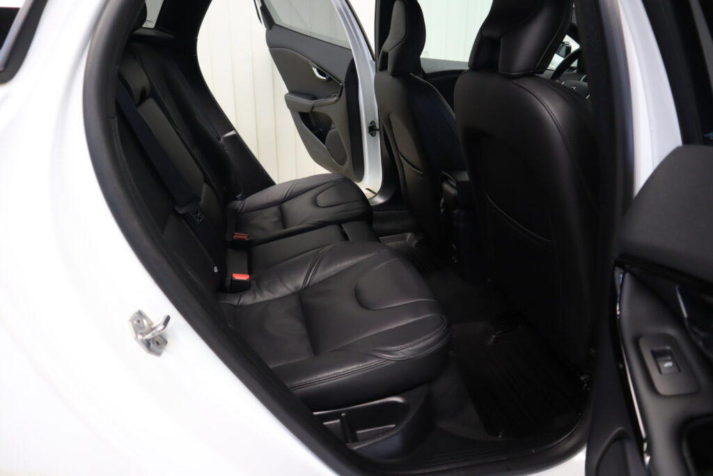 Volvo V40, image 20