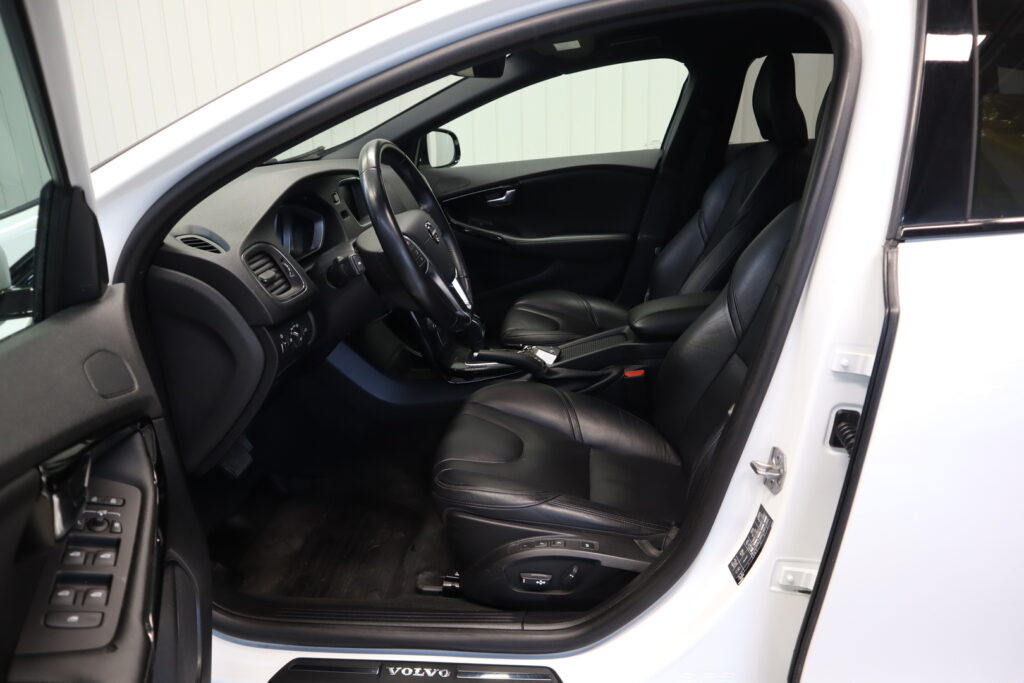Volvo V40, image 9