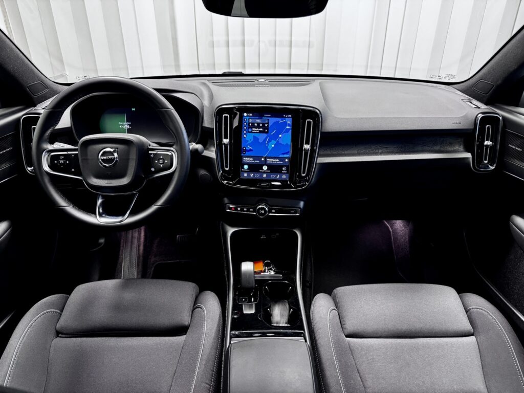 Volvo C40, image 10