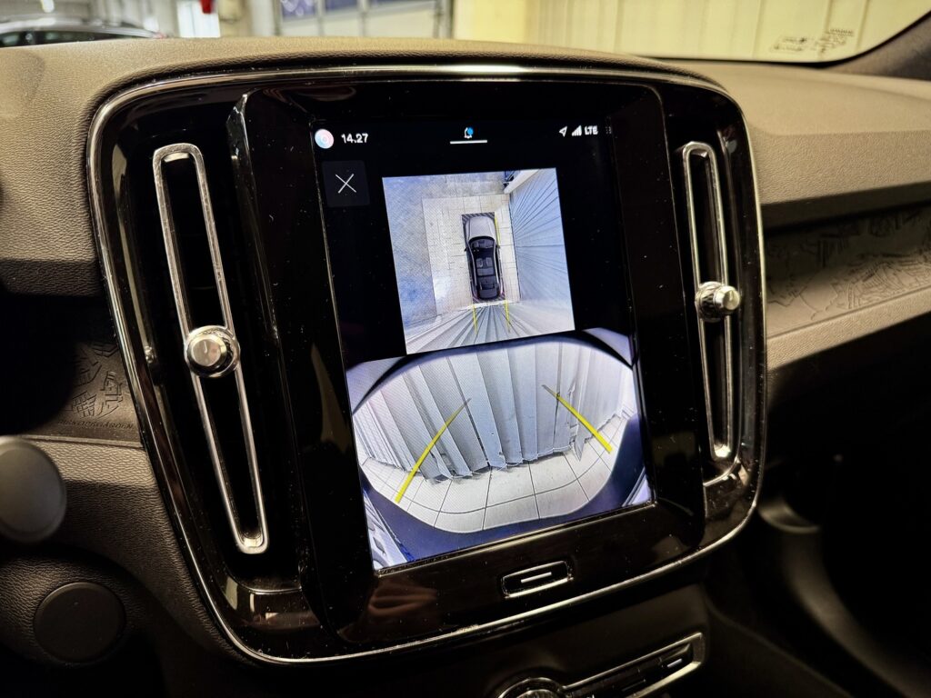 Volvo C40, image 17