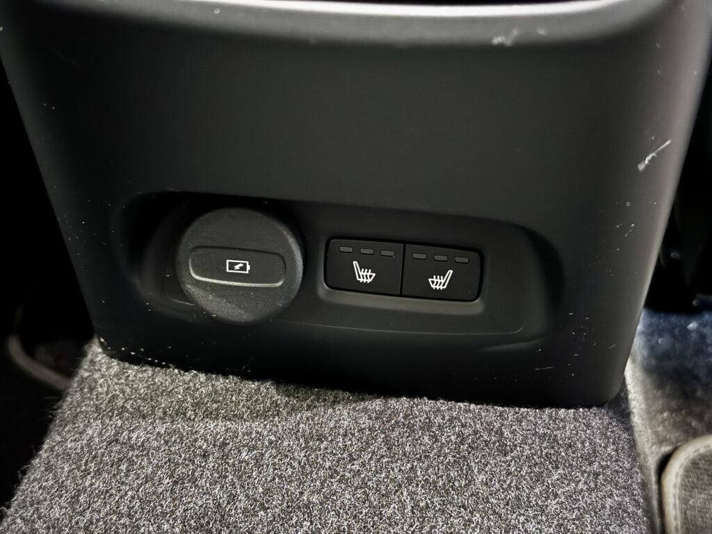 Volvo C40, image 19