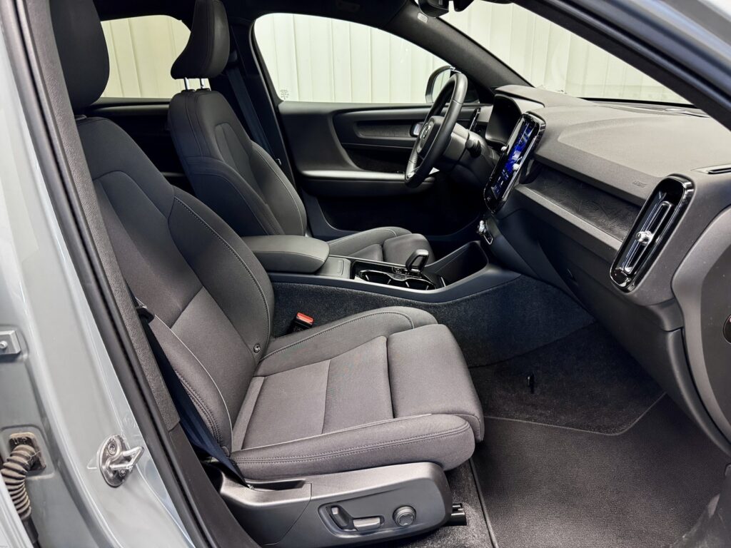 Volvo C40, image 9
