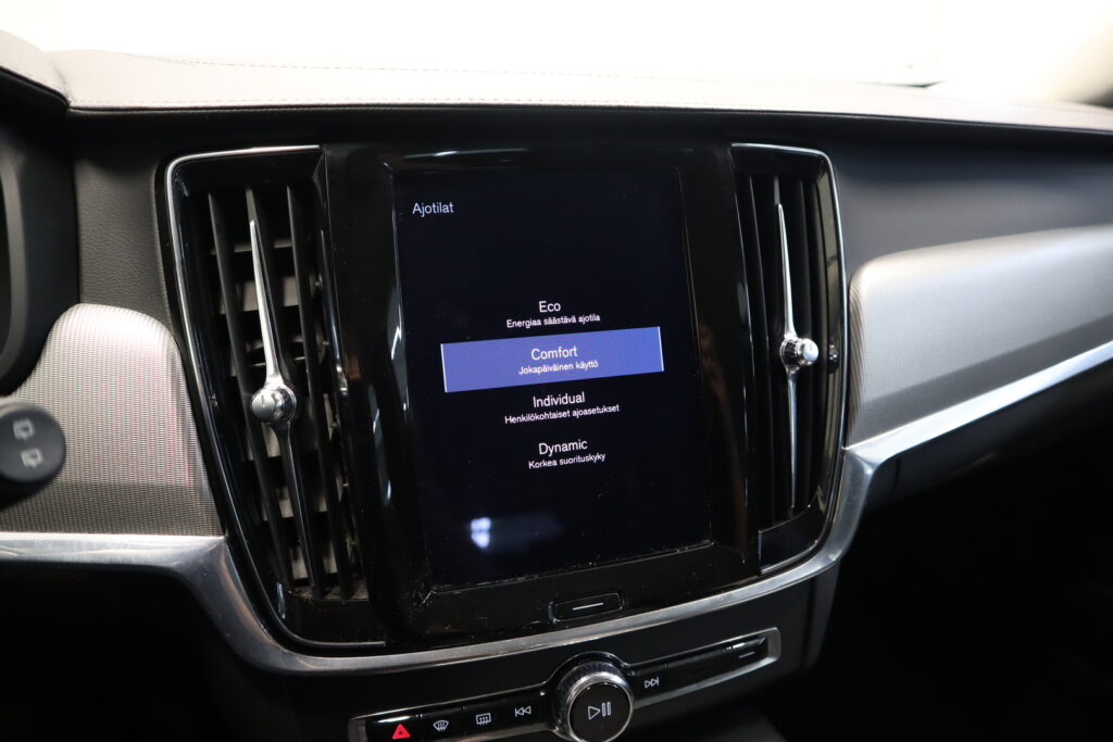 Volvo V90, image 16