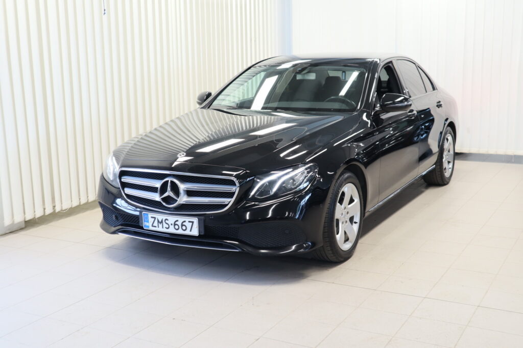 Mercedes-Benz E, image 1