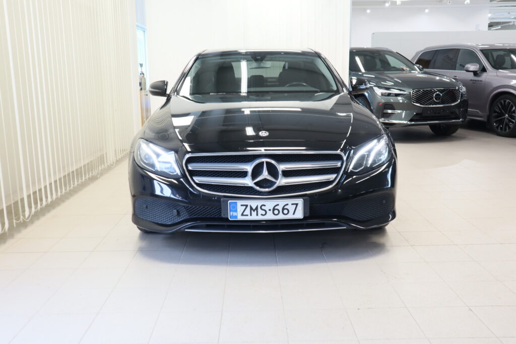 Mercedes-Benz E, image 2
