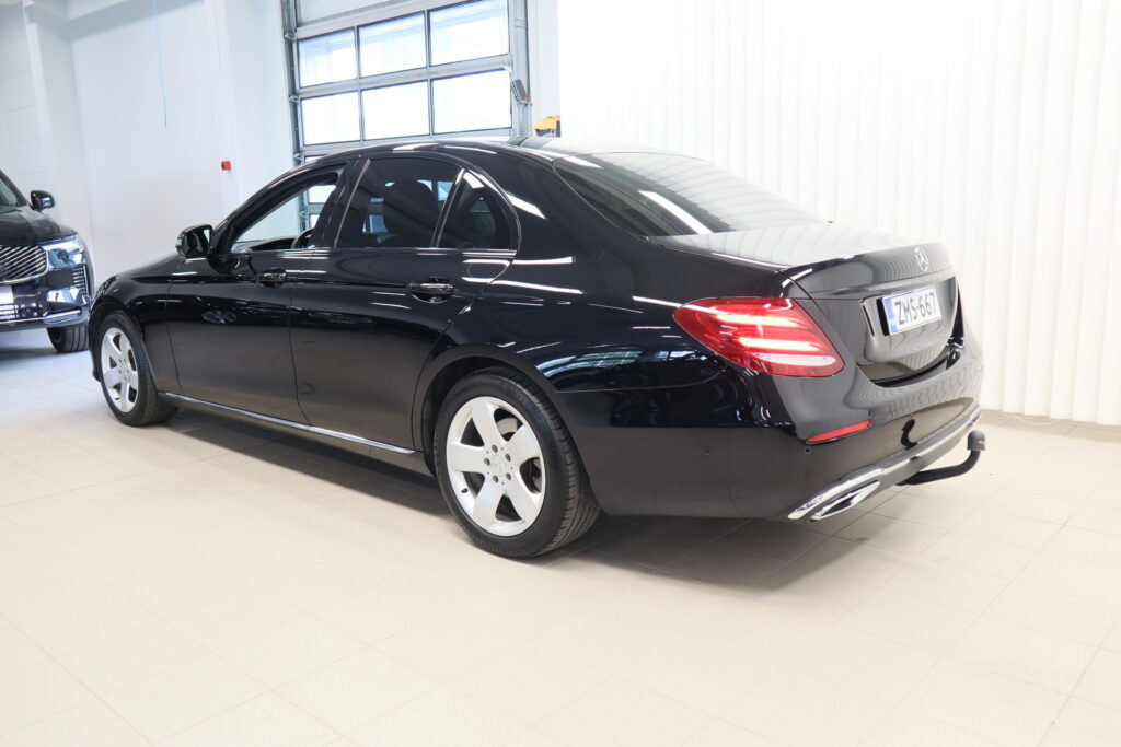 Mercedes-Benz E, image 4