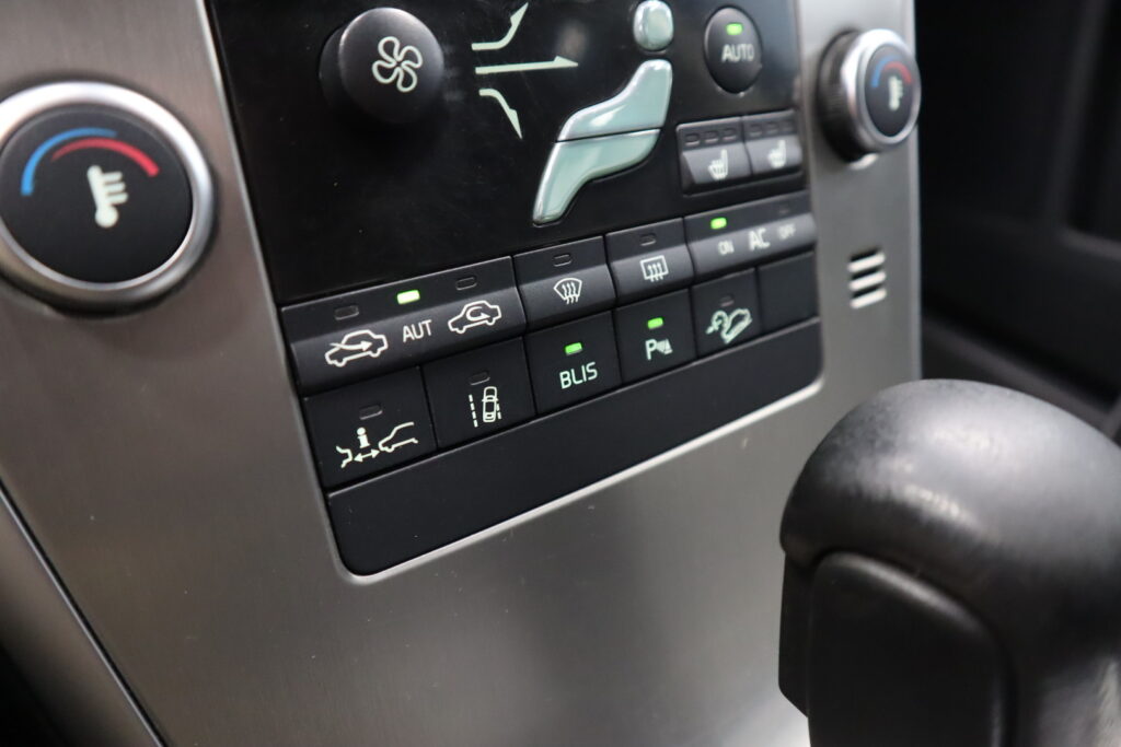 Volvo XC60, image 15