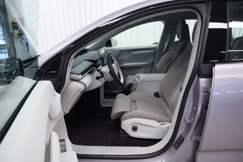 Volvo EX60, image 12