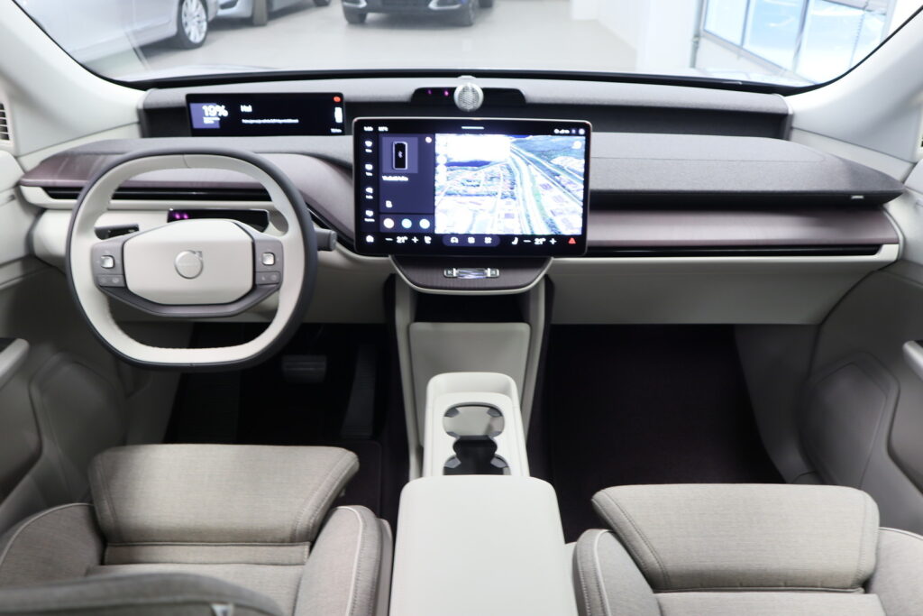 Volvo EX60, image 20
