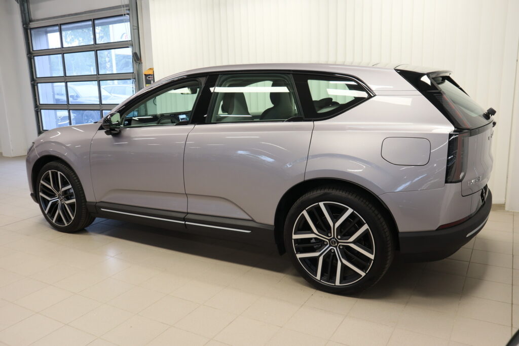 Volvo EX60, image 5