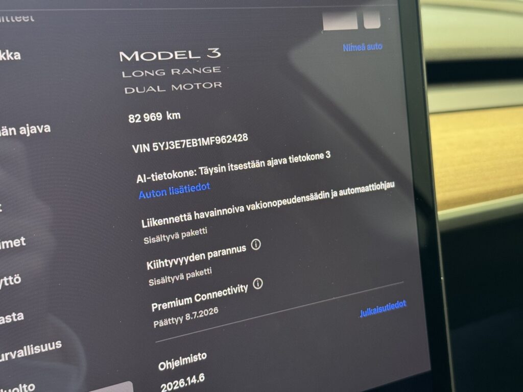 Tesla Model 3, image 12