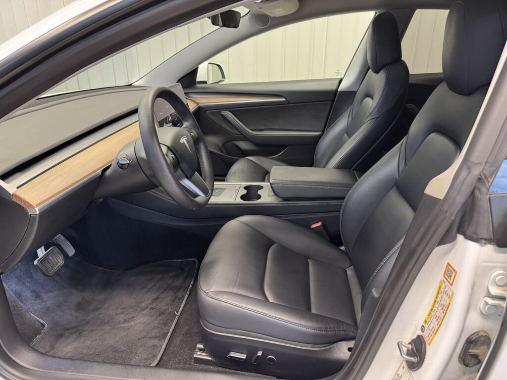 Tesla Model 3, image 5