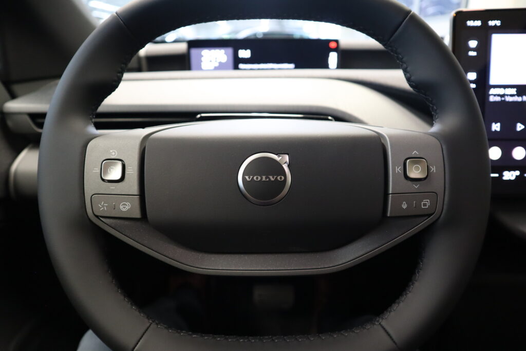 Volvo EX60, image 11