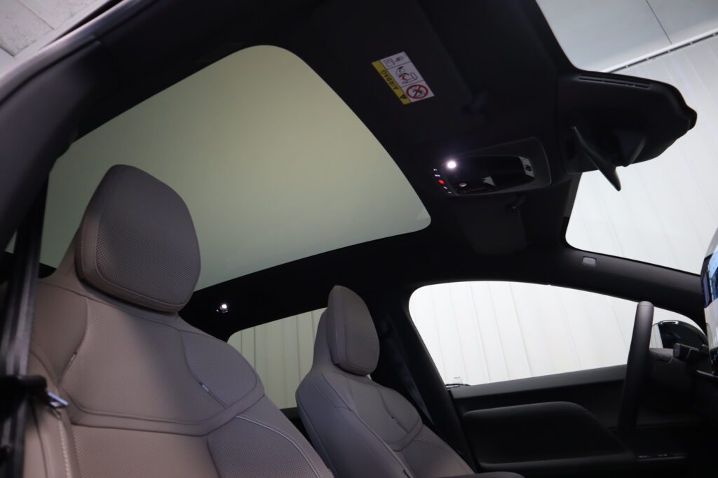 Volvo EX60, image 27
