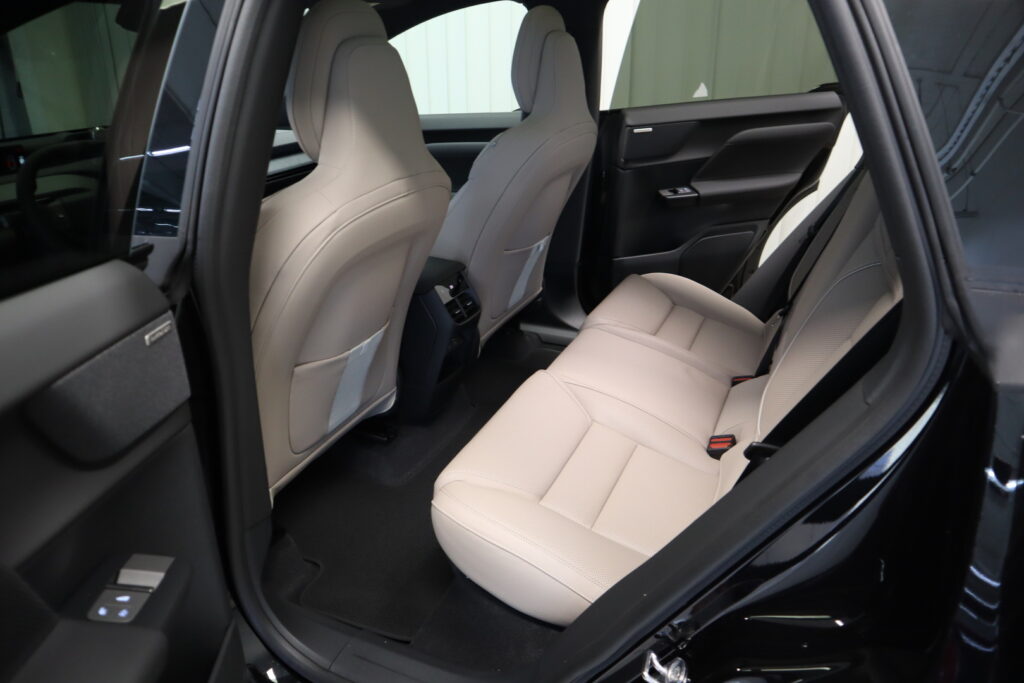 Volvo EX60, image 28