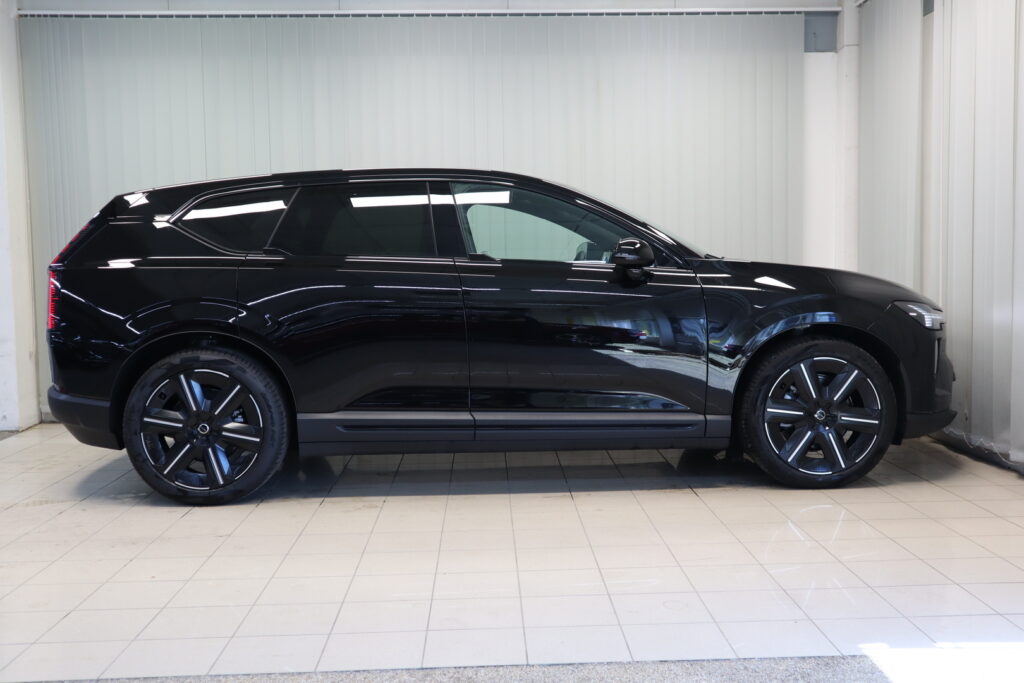 Volvo EX60, image 5