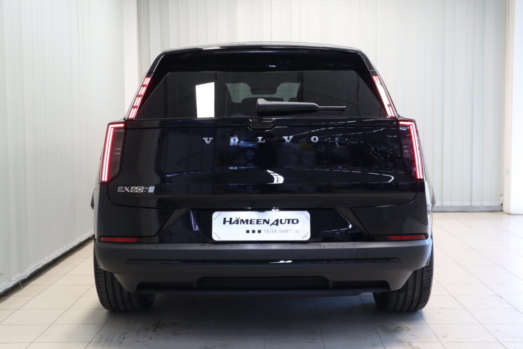 Volvo EX60, image 8
