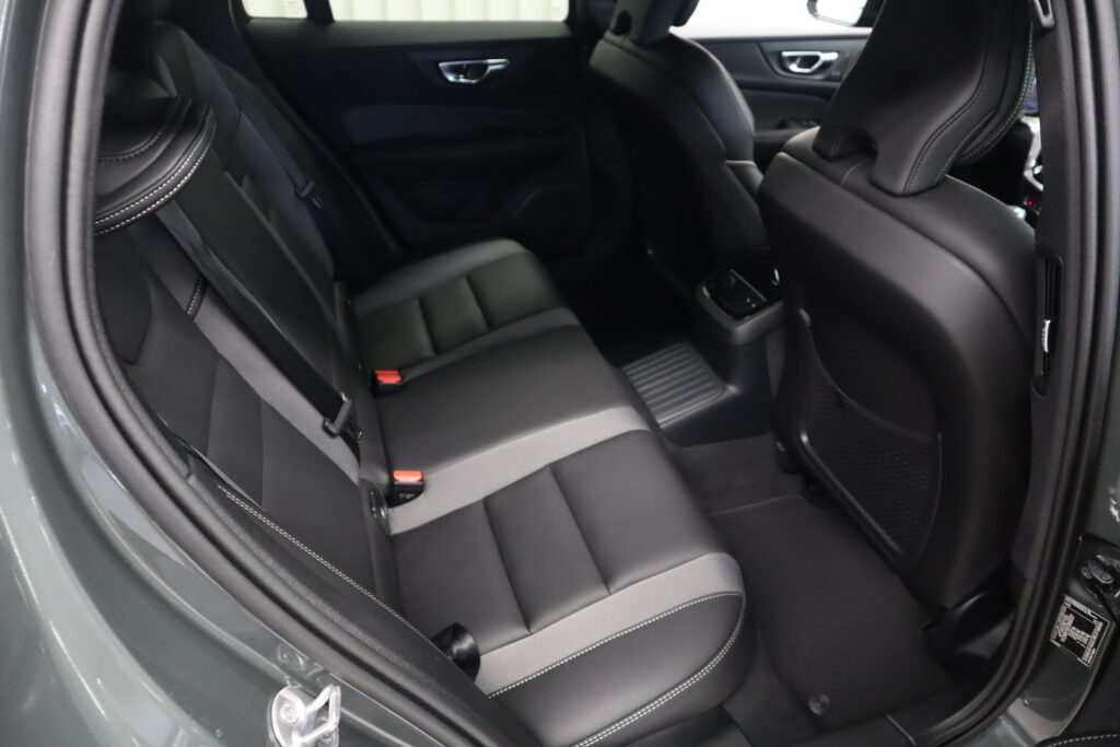 Volvo V60, image 10