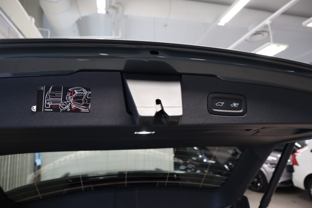 Volvo V60, image 12