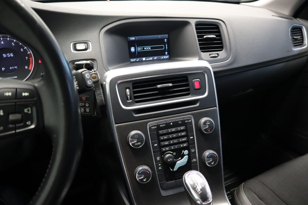 Volvo V60, image 10