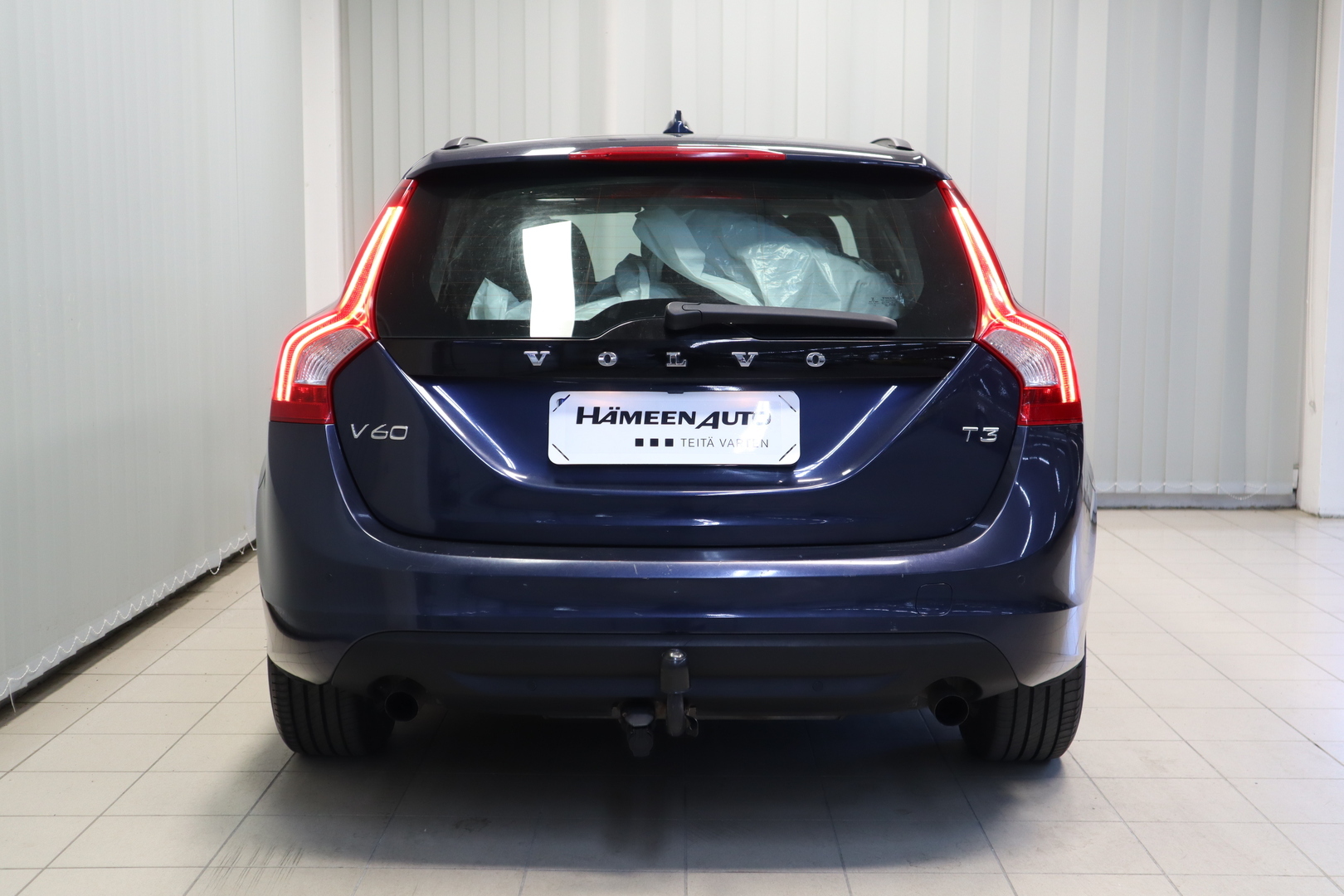 Volvo V60 T3 Momentum aut 2013, kuva 4/20