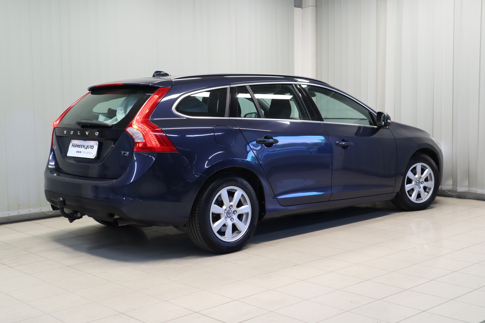 Volvo V60 T3 Momentum aut 2013, kuva 6/20