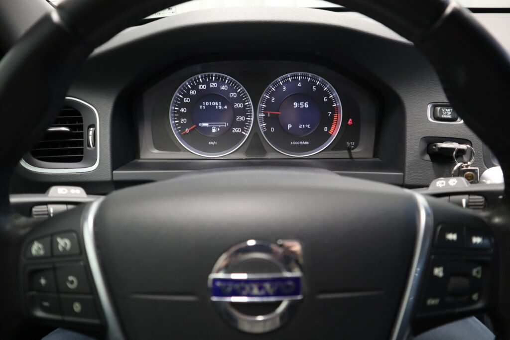 Volvo V60, image 9