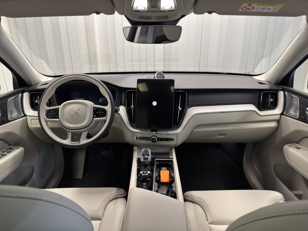 Volvo XC60, image 10