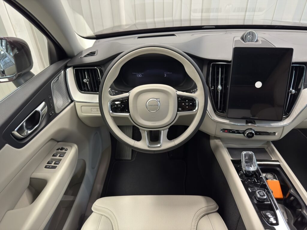 Volvo XC60, image 11