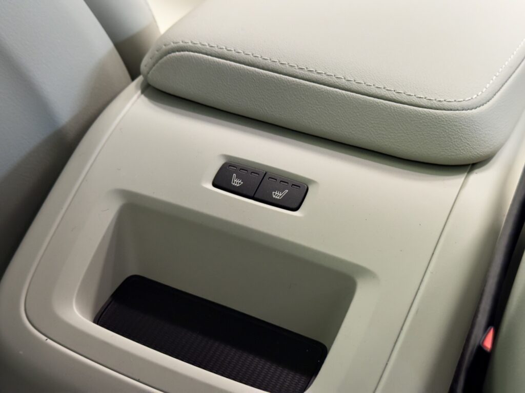 Volvo XC60, image 16