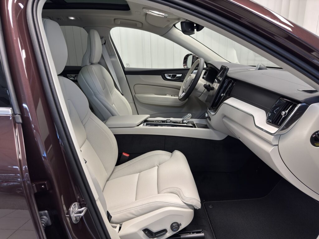 Volvo XC60, image 9