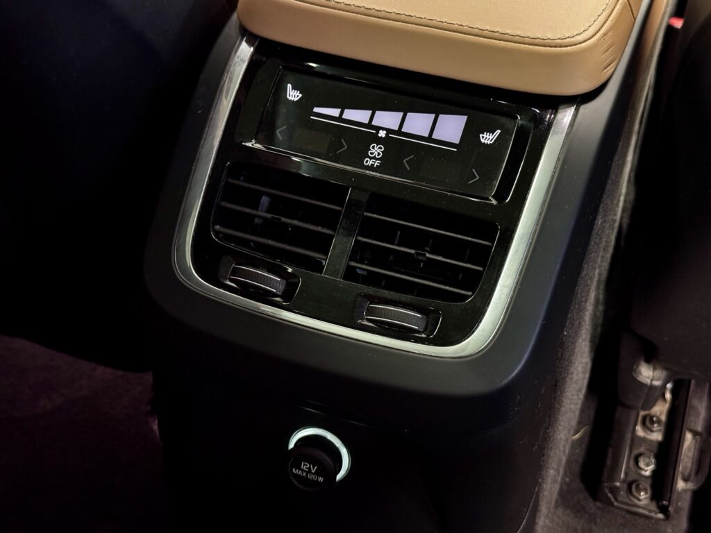 Volvo XC90, image 21