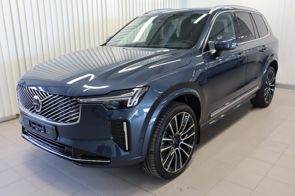 Volvo XC90, image 1