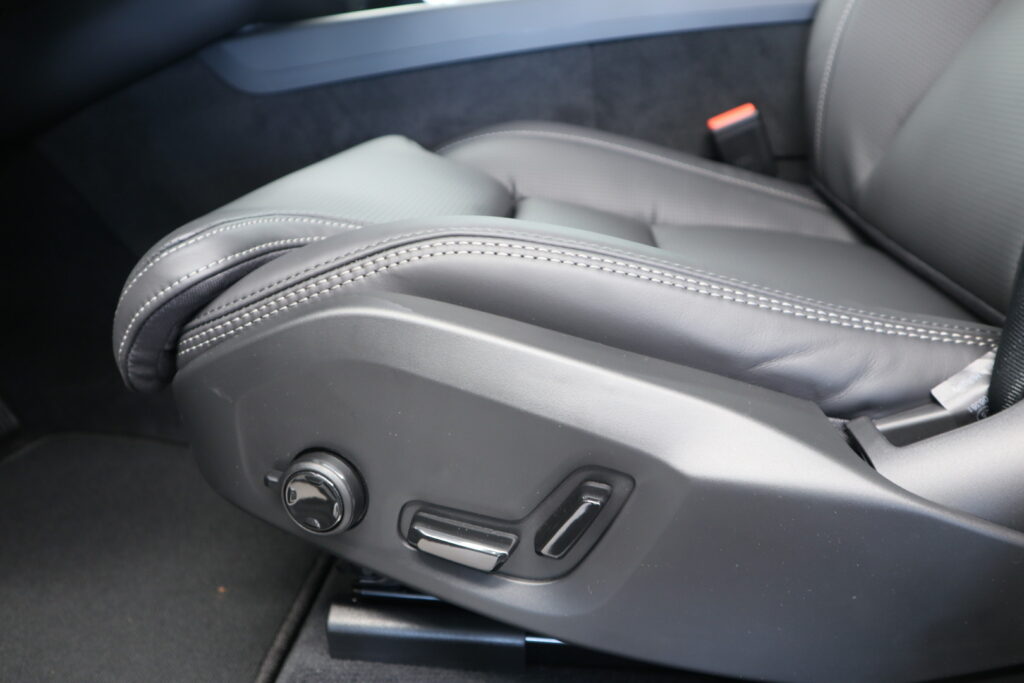 Volvo XC60, image 13