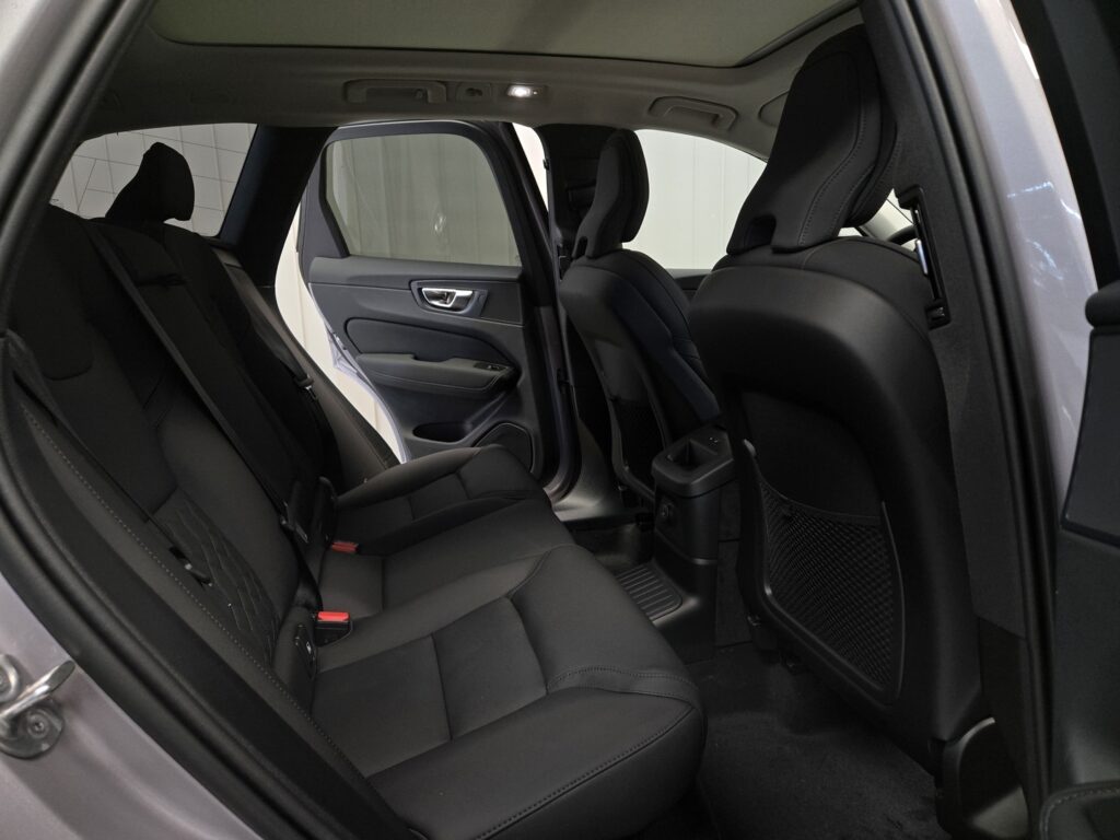 Volvo XC60, image 10