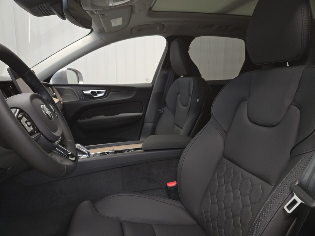 Volvo XC60, image 8