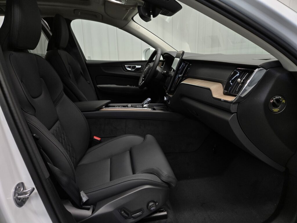 Volvo XC60, image 10