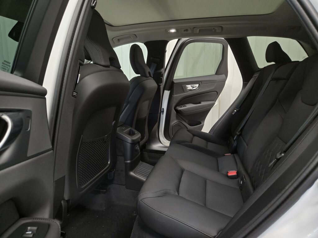 Volvo XC60, image 8