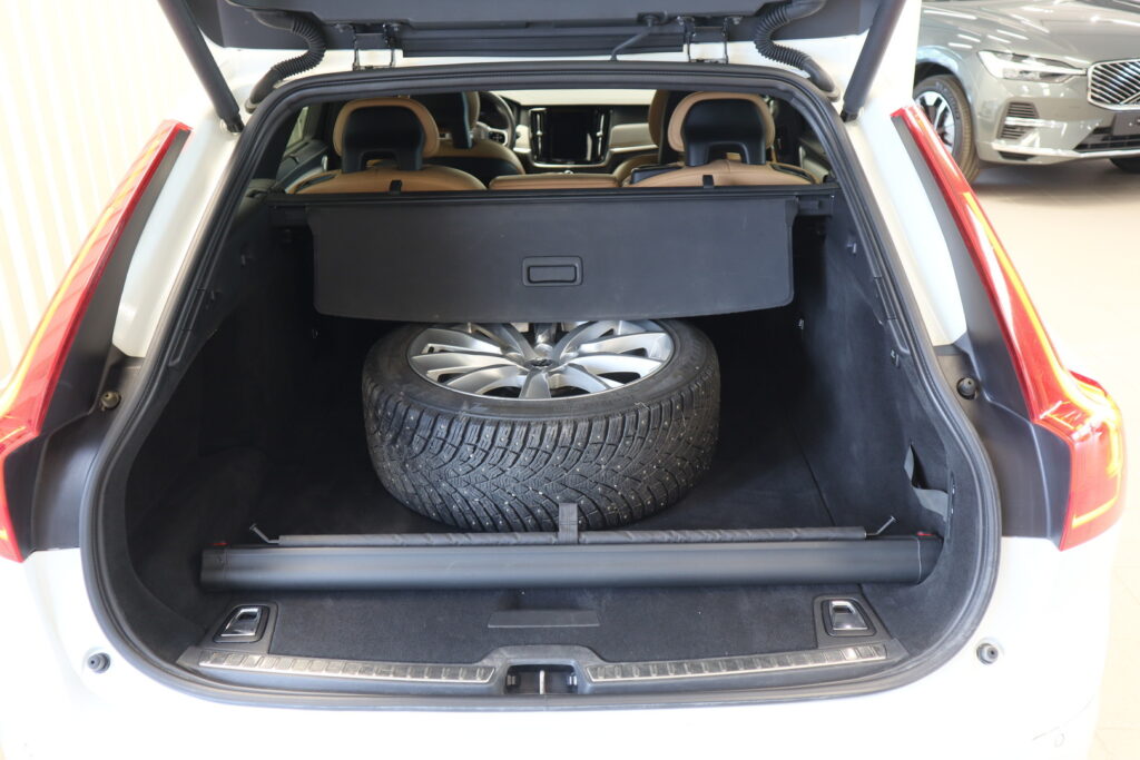 Volvo V90, image 10