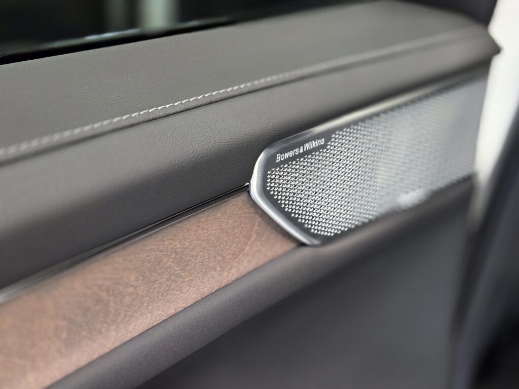Volvo ES90, image 19