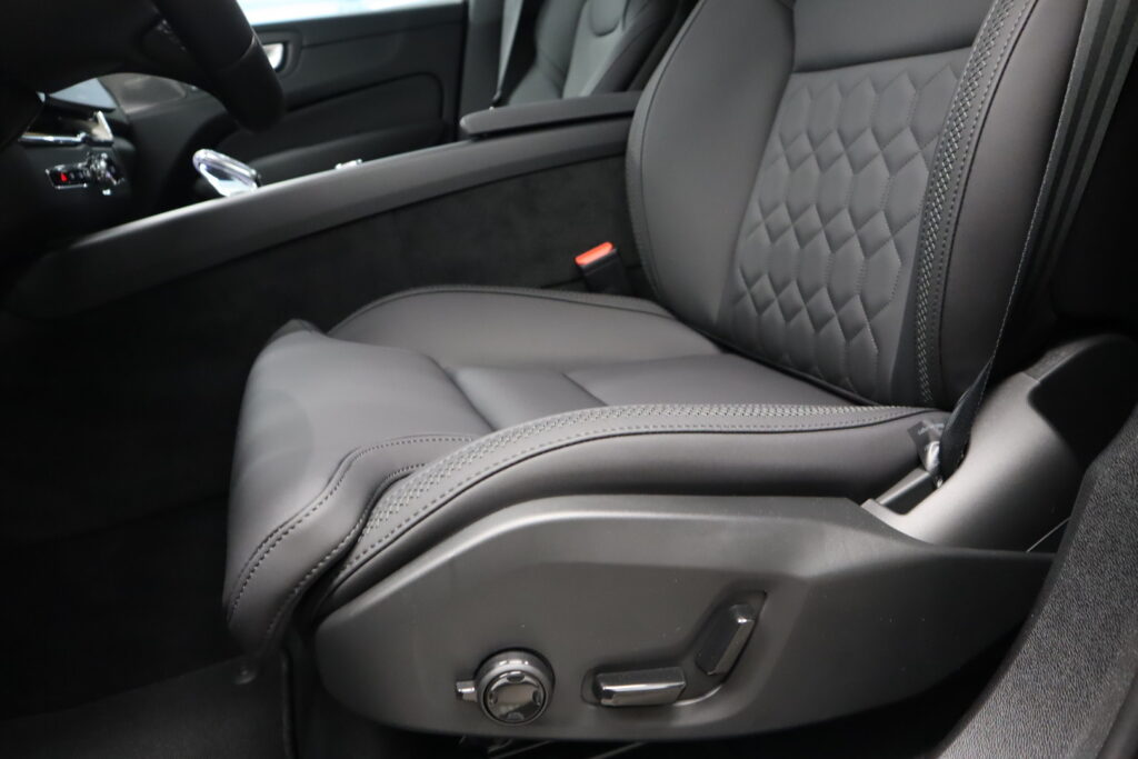 Volvo XC60, image 12