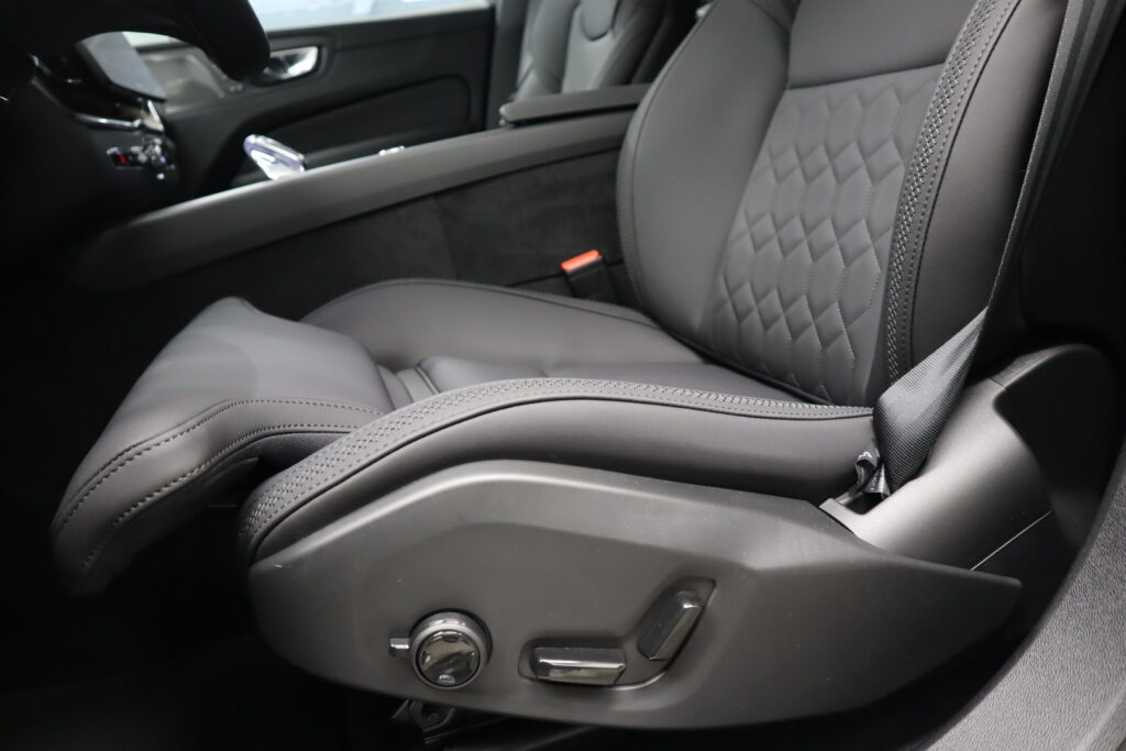 Volvo XC60, image 11
