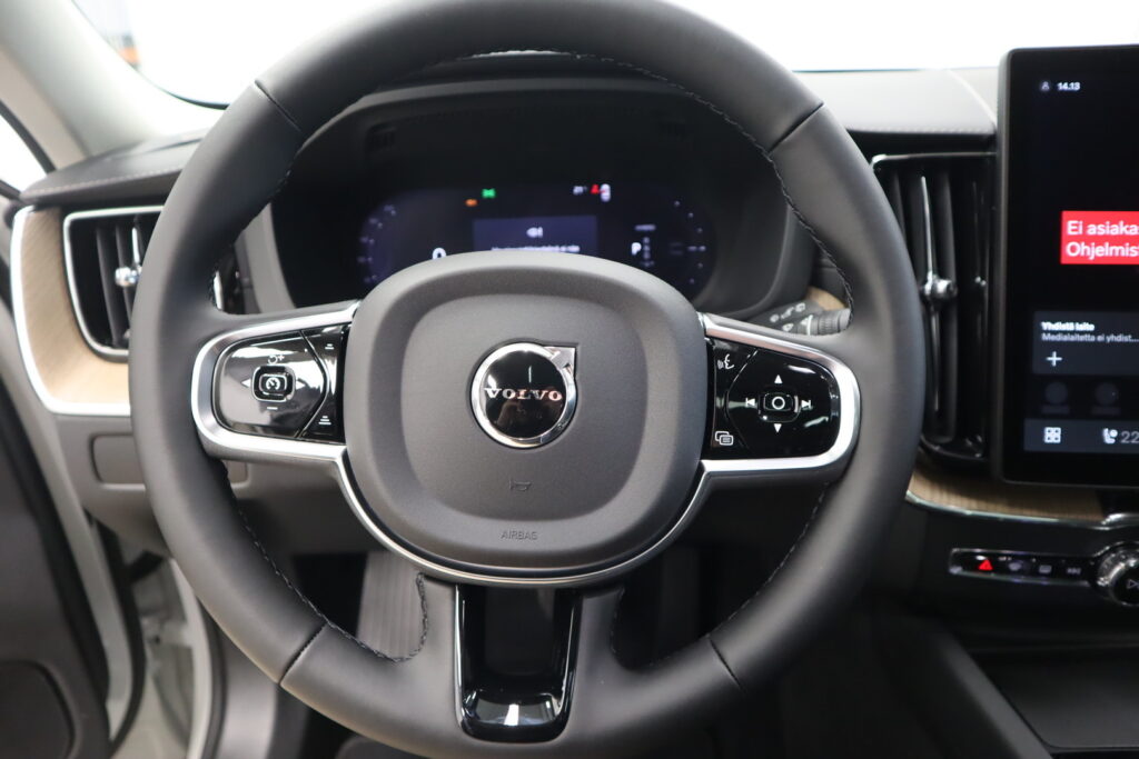 Volvo XC60, image 12