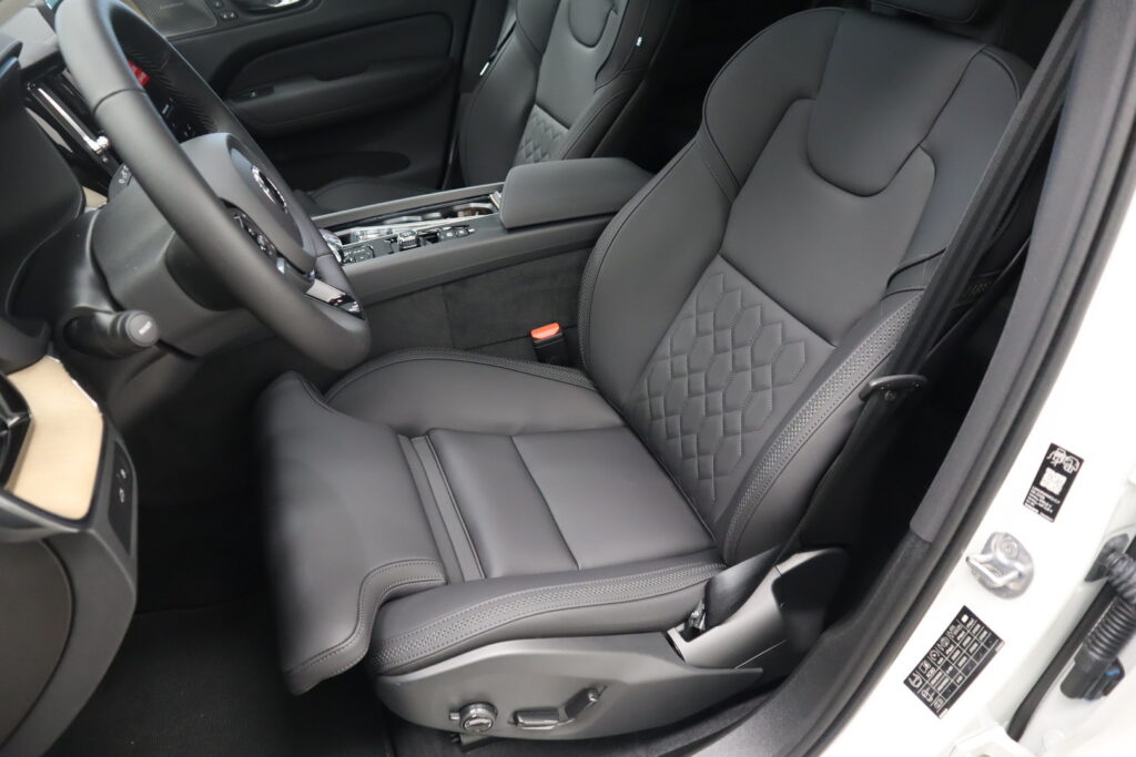 Volvo XC60, image 8