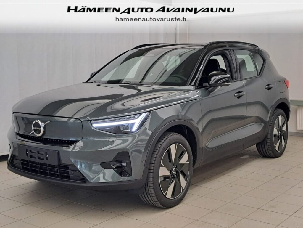 Volvo EX40, image 1