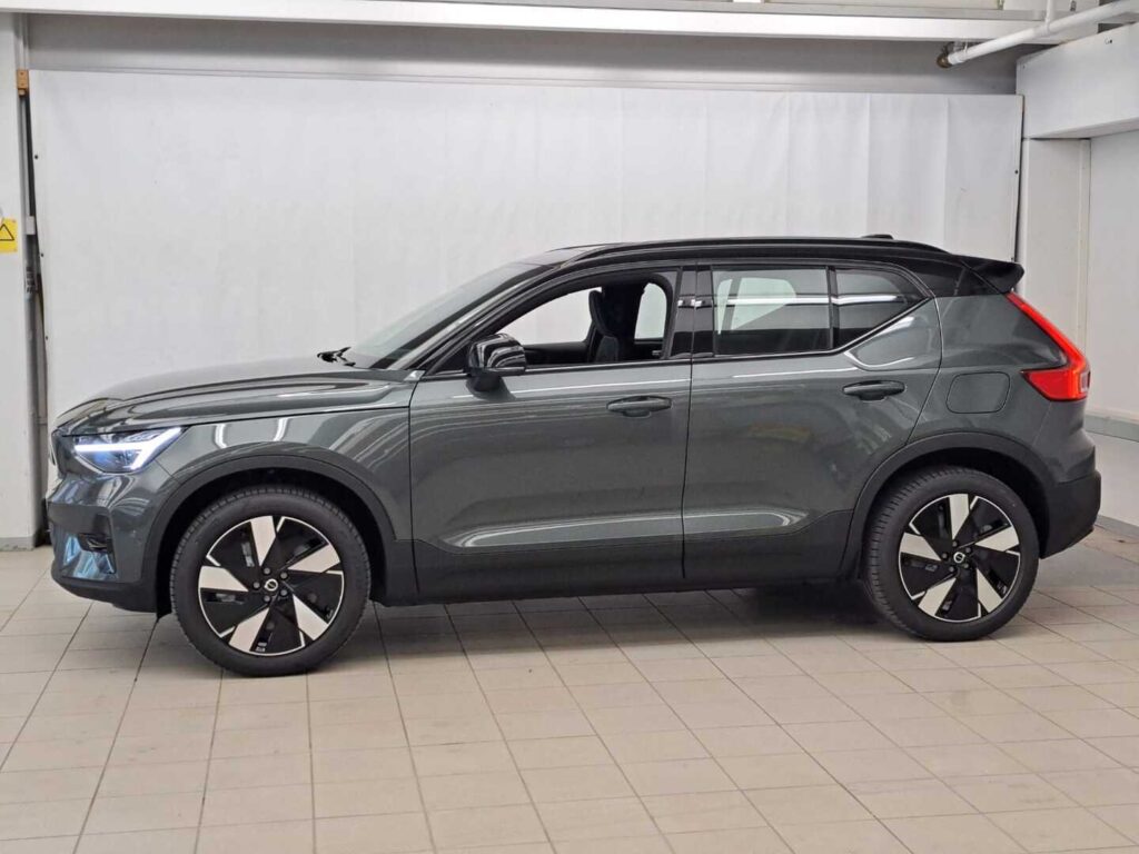 Volvo EX40, image 4