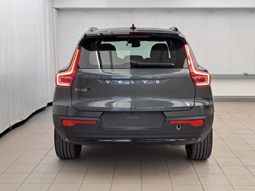 Volvo EX40, image 6