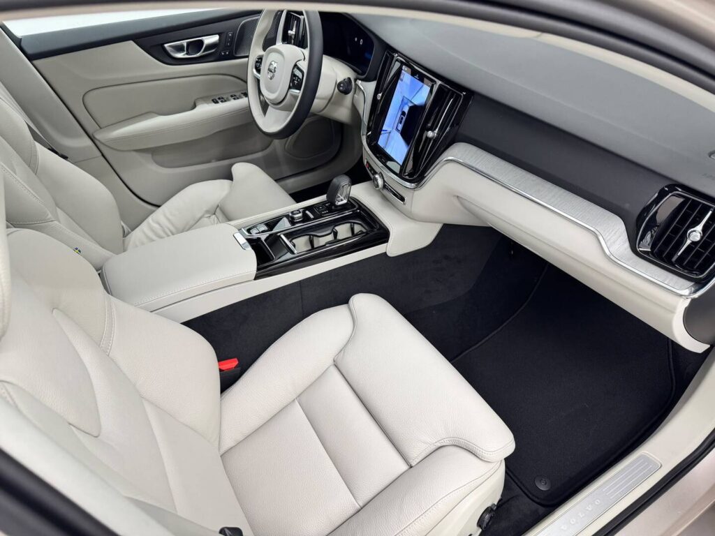 Volvo V60, image 14