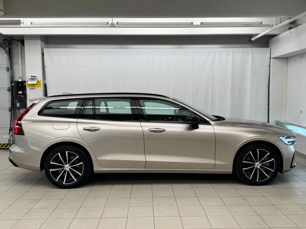 Volvo V60, image 3