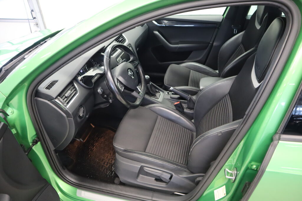 Skoda Octavia, image 11
